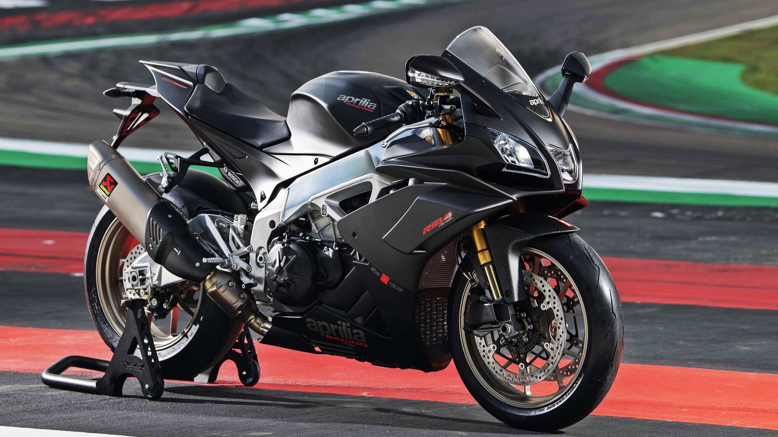 开云体育APP下载-_骑士年轻球员发挥出色，未来充满希望_，骑士队球员的年薪排名