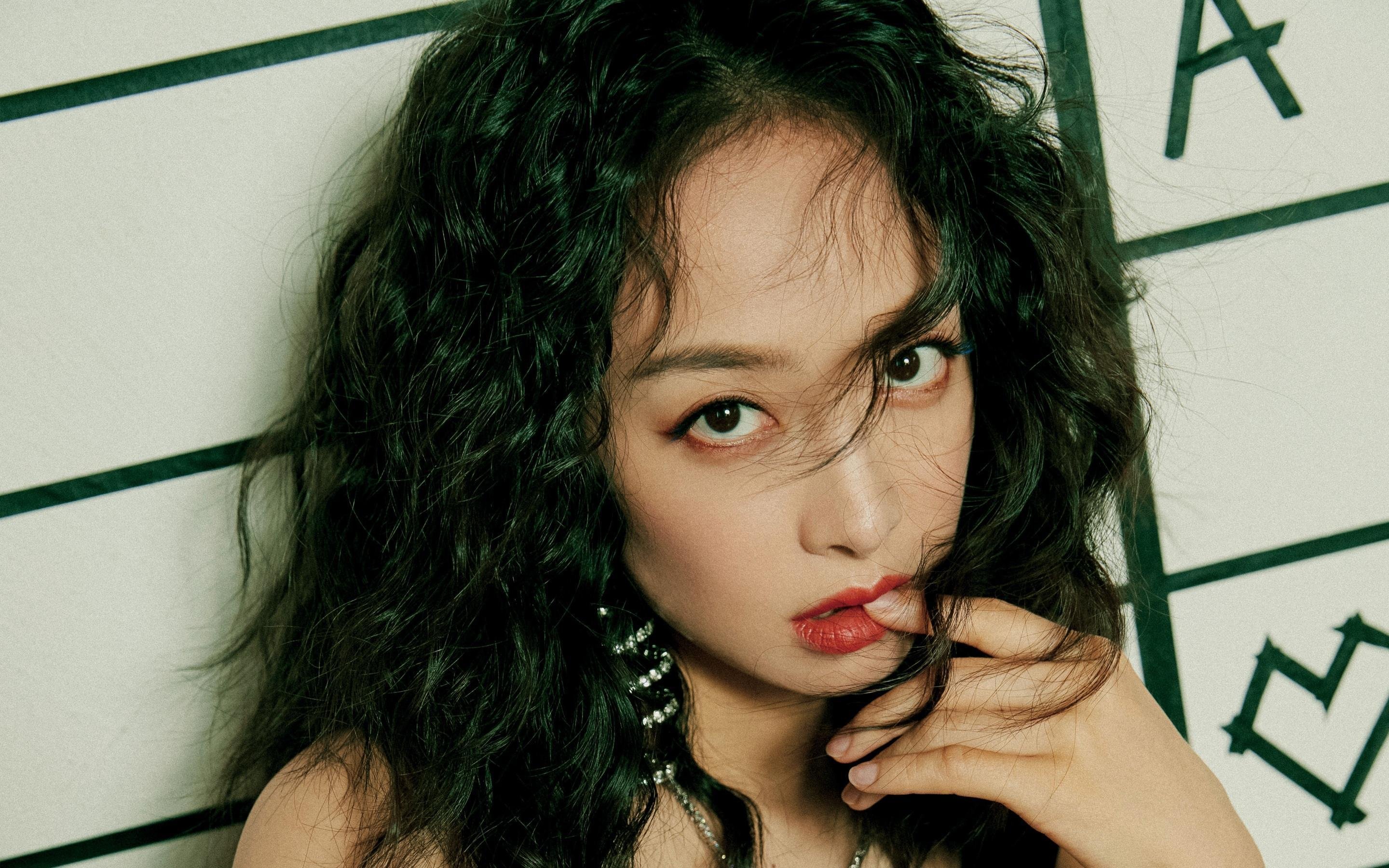 爱游戏平台-国足英勇喜获胜，晋级国际比赛半决赛，国足大赛