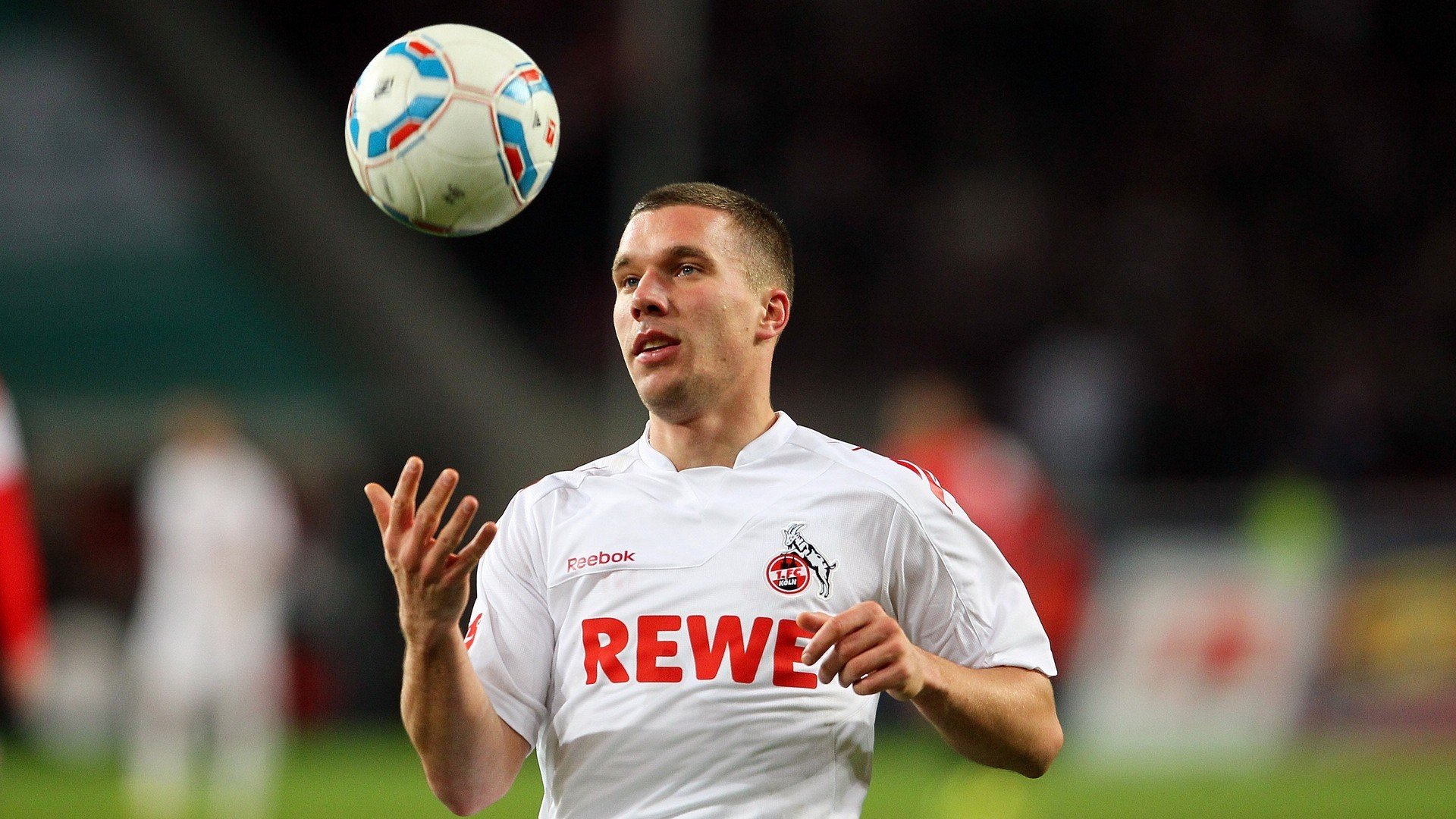 拜仁人盯人+区域混合防守成功遏制博卡进攻,拜仁 humanrace